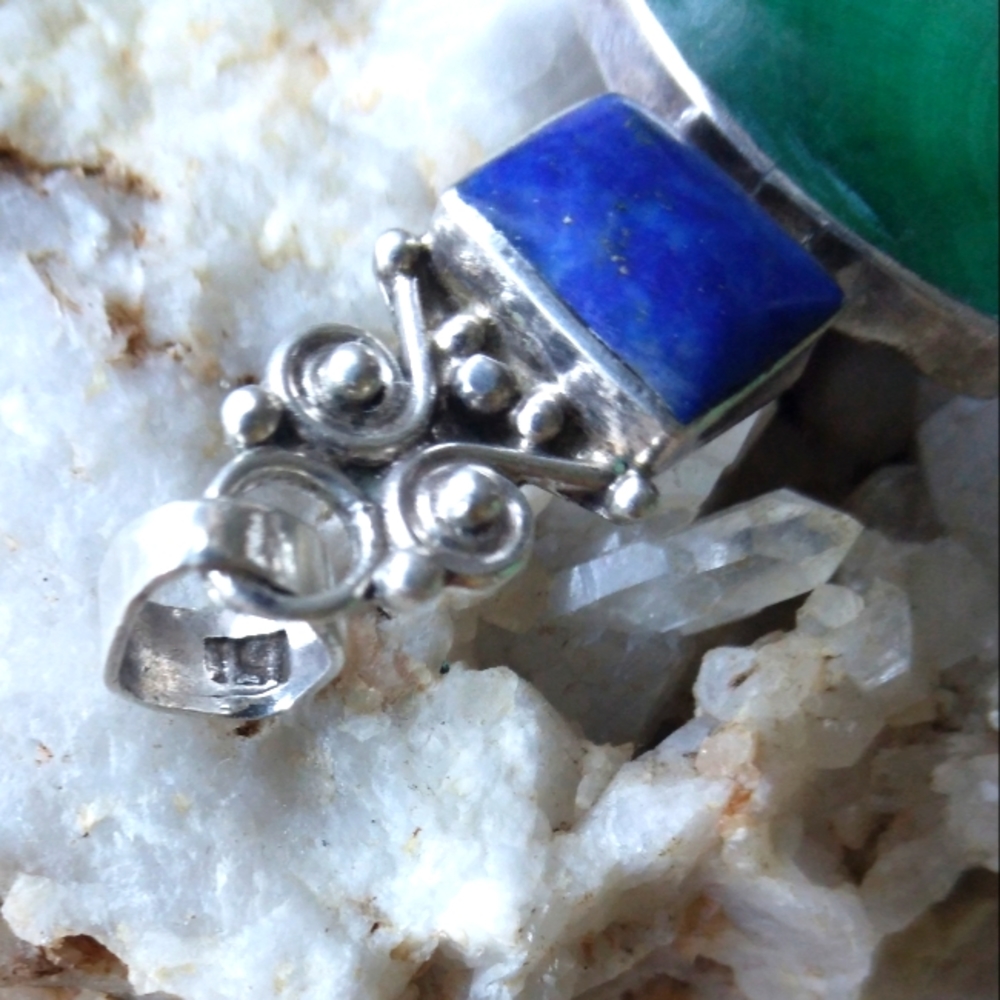 Lapis lazuli and malachite sterling silver necklace charm - Picture 5 of 5
